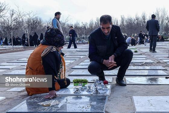 گزارش تصویری | زیارت اهل قبور در آخرین پنجشنبه سال