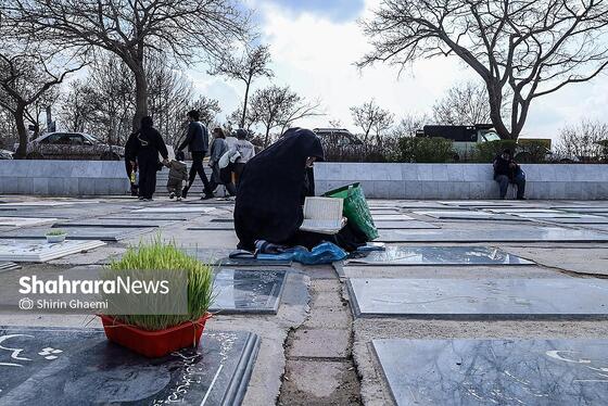 گزارش تصویری | زیارت اهل قبور در آخرین پنجشنبه سال