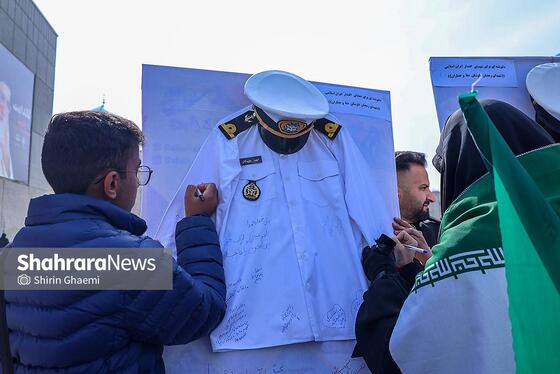 گزارش تصویری | تشییع پیکر مطهر ۶ شهید ناوهای دنا و جماران در مشهد