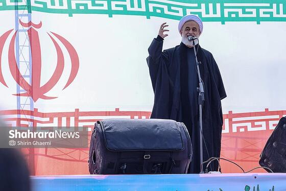 گزارش تصویری | تشییع پیکر مطهر ۶ شهید ناوهای دنا و جماران در مشهد