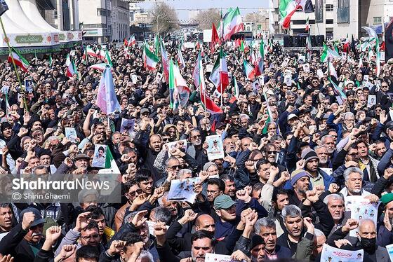 گزارش تصویری | تشییع پیکر مطهر ۶ شهید ناوهای دنا و جماران در مشهد