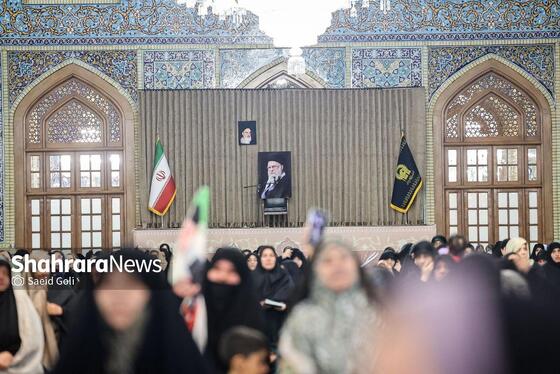 گزارش تصویری | تحویل سال نو با حضور پرشور مردم در حرم مطهر رضوی