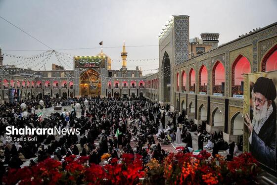 گزارش تصویری | تحویل سال نو با حضور پرشور مردم در حرم مطهر رضوی