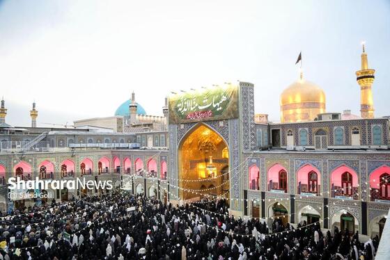گزارش تصویری | تحویل سال نو با حضور پرشور مردم در حرم مطهر رضوی