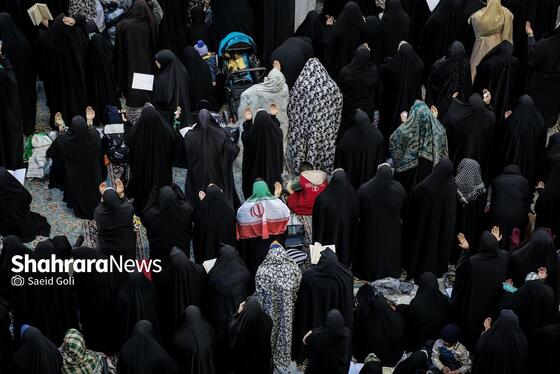 گزارش تصویری | تحویل سال نو با حضور پرشور مردم در حرم مطهر رضوی