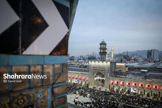 گزارش تصویری | تحویل سال نو با حضور پرشور مردم در حرم مطهر رضوی