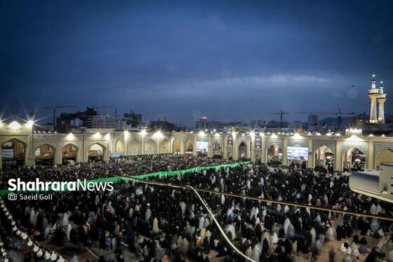 گزارش تصویری | تحویل سال نو با حضور پرشور مردم در حرم مطهر رضوی