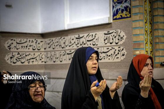 گزارش تصویری | تحویل سال نو با حضور پرشور مردم در حرم مطهر رضوی