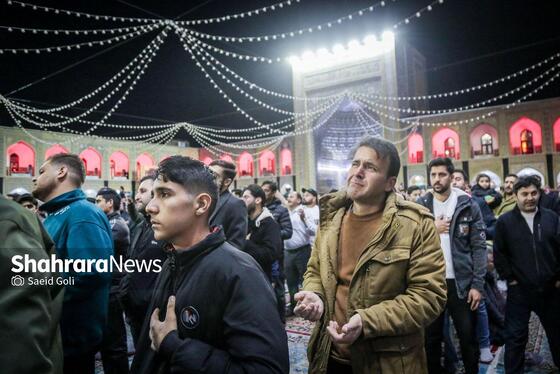 گزارش تصویری | تحویل سال نو با حضور پرشور مردم در حرم مطهر رضوی