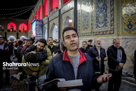 گزارش تصویری | تحویل سال نو با حضور پرشور مردم در حرم مطهر رضوی