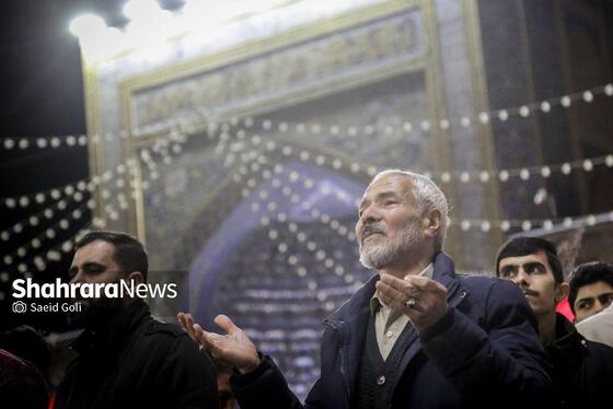 گزارش تصویری | تحویل سال نو با حضور پرشور مردم در حرم مطهر رضوی