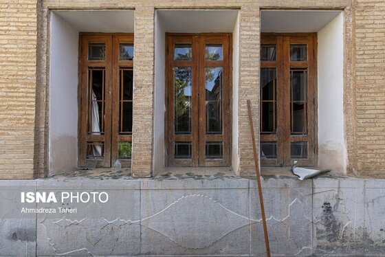 گزارش تصویری | خسارات ناشی از تجاوز هوایی آمریکایی صهیونی به عمارت تاریخی رکیب‌خانه اصفهان