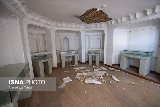 گزارش تصویری | خسارات ناشی از تجاوز هوایی آمریکایی صهیونی به عمارت تاریخی رکیب‌خانه اصفهان