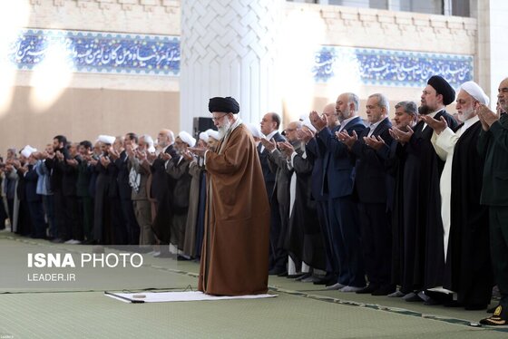 آن یار سفر کرده | اقامه نماز عید سعید فطر به امامت مقام معظم رهبری (۱۱ فروردین ۱۴۰۴)