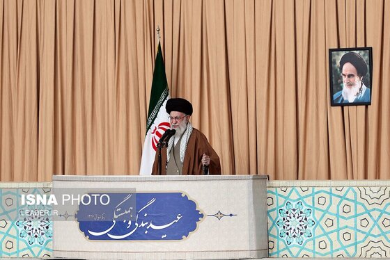 آن یار سفر کرده | اقامه نماز عید سعید فطر به امامت مقام معظم رهبری (۱۱ فروردین ۱۴۰۴)