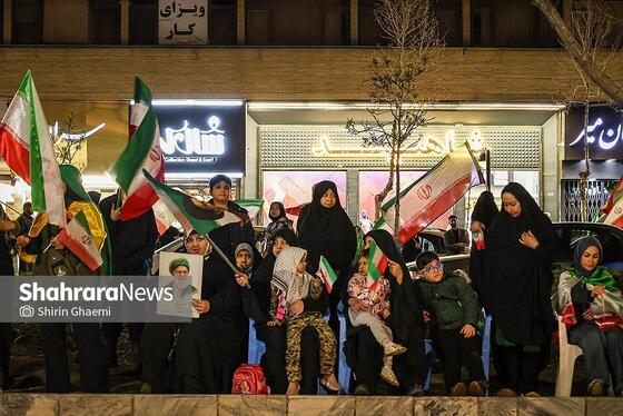 گزارش تصویری | حضور مردم مشهد در خیابان‌های شهر (۲ فروردین ۱۴۰۵)