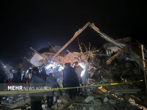 حمله دشمن آمریکایی صهیونیستی به یک منطقه مسکونی در خرم‌آباد + تصاویر (۳ فروردین ۱۴۰۵)