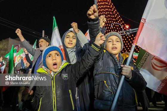 گزارش تصویری | حضور مردم مشهد در خیابان‌های شهر 
(3 فروردین ۱۴۰۵)