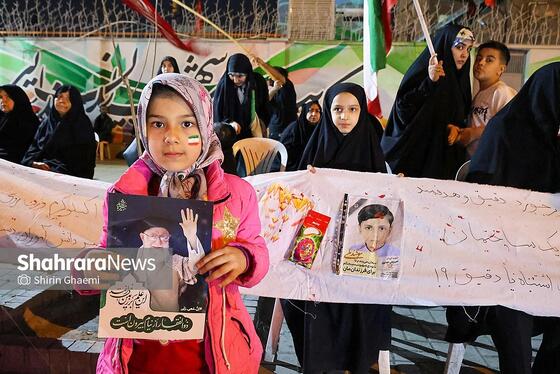 گزارش تصویری | حضور مردم مشهد در خیابان‌های شهر 
(3 فروردین ۱۴۰۵)