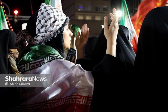 گزارش تصویری | حضور مردم مشهد در خیابان‌های شهر 
(3 فروردین ۱۴۰۵)