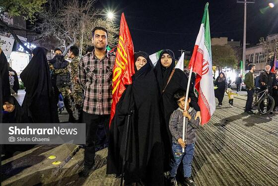 گزارش تصویری | حضور مردم مشهد در خیابان‌های شهر 
(3 فروردین ۱۴۰۵)