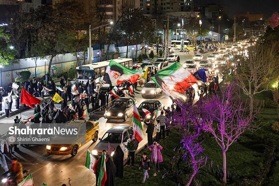 گزارش تصویری | حضور مردم مشهد در خیابان‌های شهر 
(3 فروردین ۱۴۰۵)