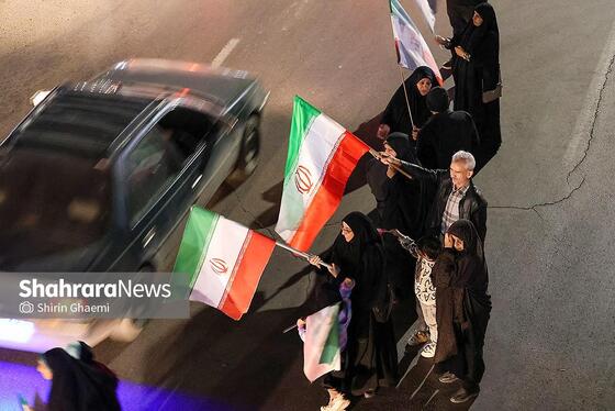 گزارش تصویری | حضور مردم مشهد در خیابان‌های شهر 
(3 فروردین ۱۴۰۵)