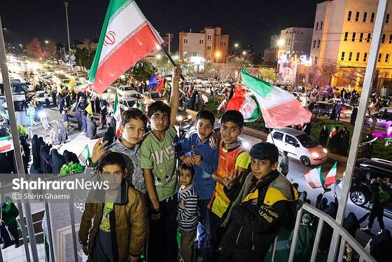 گزارش تصویری | حضور مردم مشهد در خیابان‌های شهر 
(3 فروردین ۱۴۰۵)