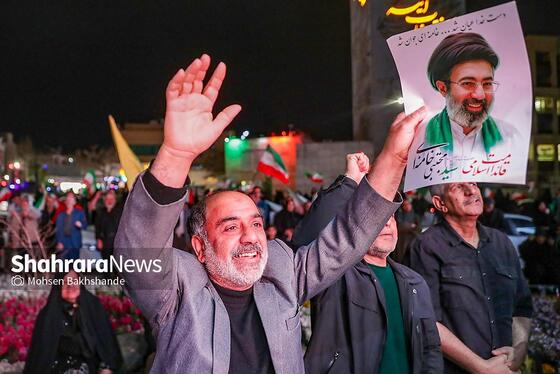 گزارش تصویری | حضور پرشور مشهدی‌ها در بیست و چهارمین شب اجتماعات خودجوش مردمی