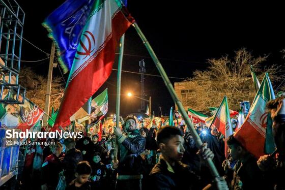 گزارش تصویری | حضور مردم مشهد در خیابان‌های شهر (۵ فروردین ۱۴۰۵)