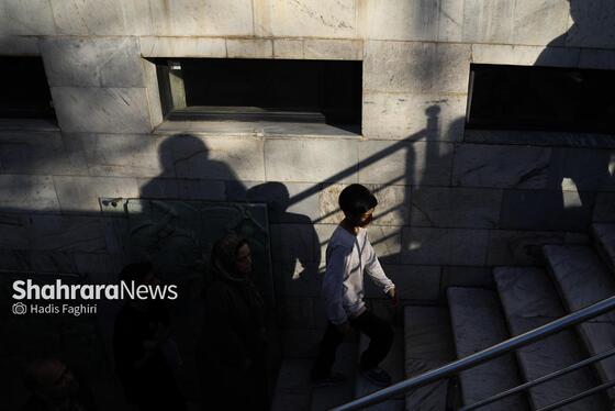 گزارش تصویری | حضور مسافران نوروزی در آرامگاه فردوسی در نوروز ۱۴۰۵