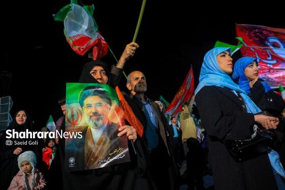 حضور مردم مشهد در بیست و ششمین شب از حماسه ملی علیه دشمنان ایران(۶ فروردین ۱۴۰۵)