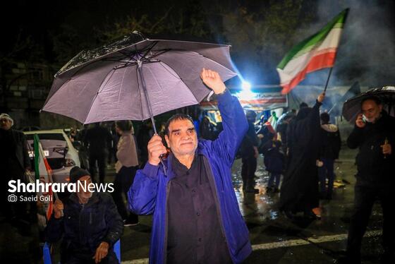 گزارش تصویری | بیست و هفتمین شب حضور حماسی مردم در شب بارانی مشهد (۷ فروردین ۱۴۰۵)