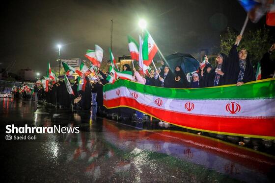 گزارش تصویری | بیست و هفتمین شب حضور حماسی مردم در شب بارانی مشهد (۷ فروردین ۱۴۰۵)