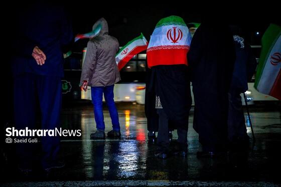 گزارش تصویری | بیست و هفتمین شب حضور حماسی مردم در شب بارانی مشهد (۷ فروردین ۱۴۰۵)