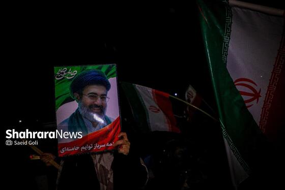 گزارش تصویری | بیست و هفتمین شب حضور حماسی مردم در شب بارانی مشهد (۷ فروردین ۱۴۰۵)