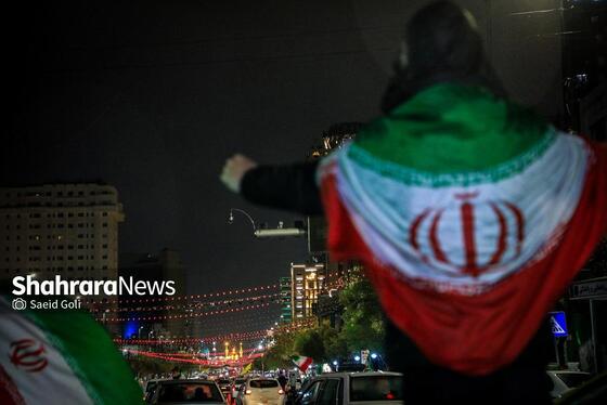 گزارش تصویری | بیست و هفتمین شب حضور حماسی مردم در شب بارانی مشهد (۷ فروردین ۱۴۰۵)