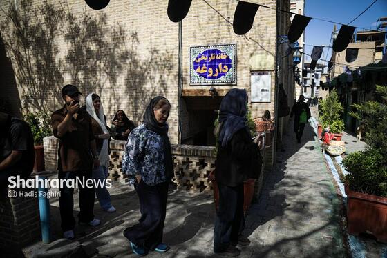 گزارش تصویری | مسافران نوروزی در خانه داروغه مشهد