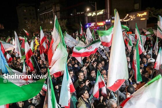 گزارش تصویری | بیست و نهمین شب حضور حماسی مردم با حضور امام جمعه مشهد