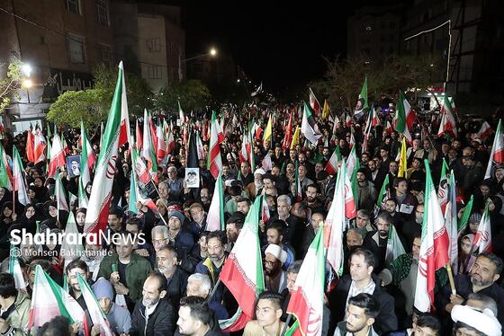 گزارش تصویری | بیست و نهمین شب حضور حماسی مردم با حضور امام جمعه مشهد