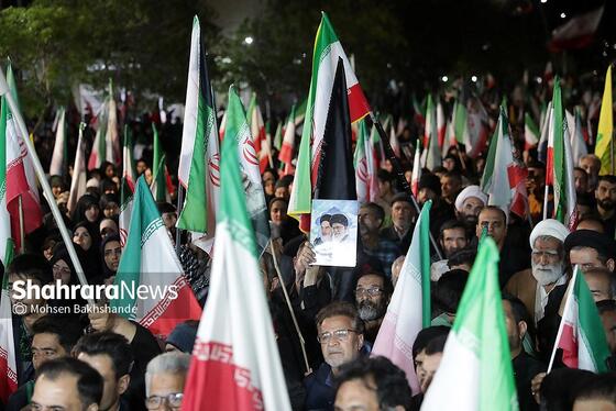 گزارش تصویری | بیست و نهمین شب حضور حماسی مردم با حضور امام جمعه مشهد