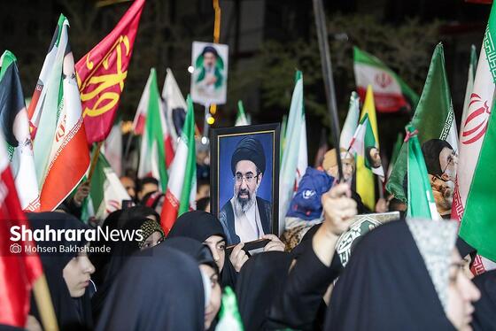 گزارش تصویری | بیست و نهمین شب حضور حماسی مردم با حضور امام جمعه مشهد