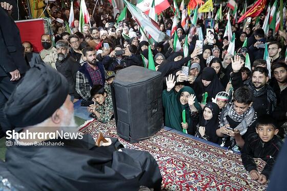 گزارش تصویری | بیست و نهمین شب حضور حماسی مردم با حضور امام جمعه مشهد