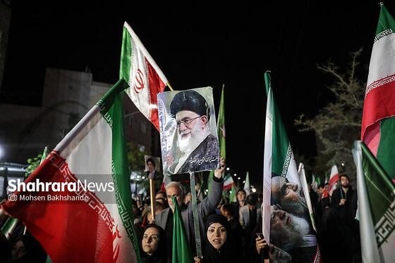 گزارش تصویری | بیست و نهمین شب حضور حماسی مردم با حضور امام جمعه مشهد