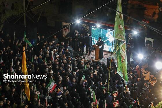 گزارش تصویری | بیست و نهمین شب حضور حماسی مردم با حضور امام جمعه مشهد