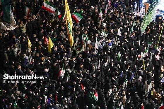 گزارش تصویری | بیست و نهمین شب حضور حماسی مردم با حضور امام جمعه مشهد