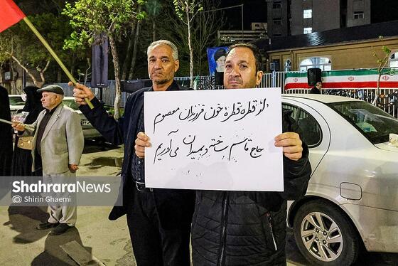 گزارش تصویری | بیست و نهمین شب حضور حماسی مردم مشهد،حضور کادر درمان در سنگر خیابان