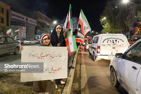 گزارش تصویری | بیست و نهمین شب حضور حماسی مردم مشهد،حضور کادر درمان در سنگر خیابان