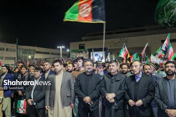 گزارش تصویری | بیعت مهاجران افغانستانی با حضور در عرصه میدان شهدای مشهد با رهبر انقلاب اسلامی