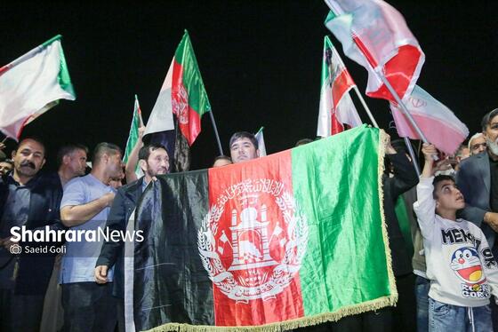 گزارش تصویری | بیعت مهاجران افغانستانی با حضور در عرصه میدان شهدای مشهد با رهبر انقلاب اسلامی